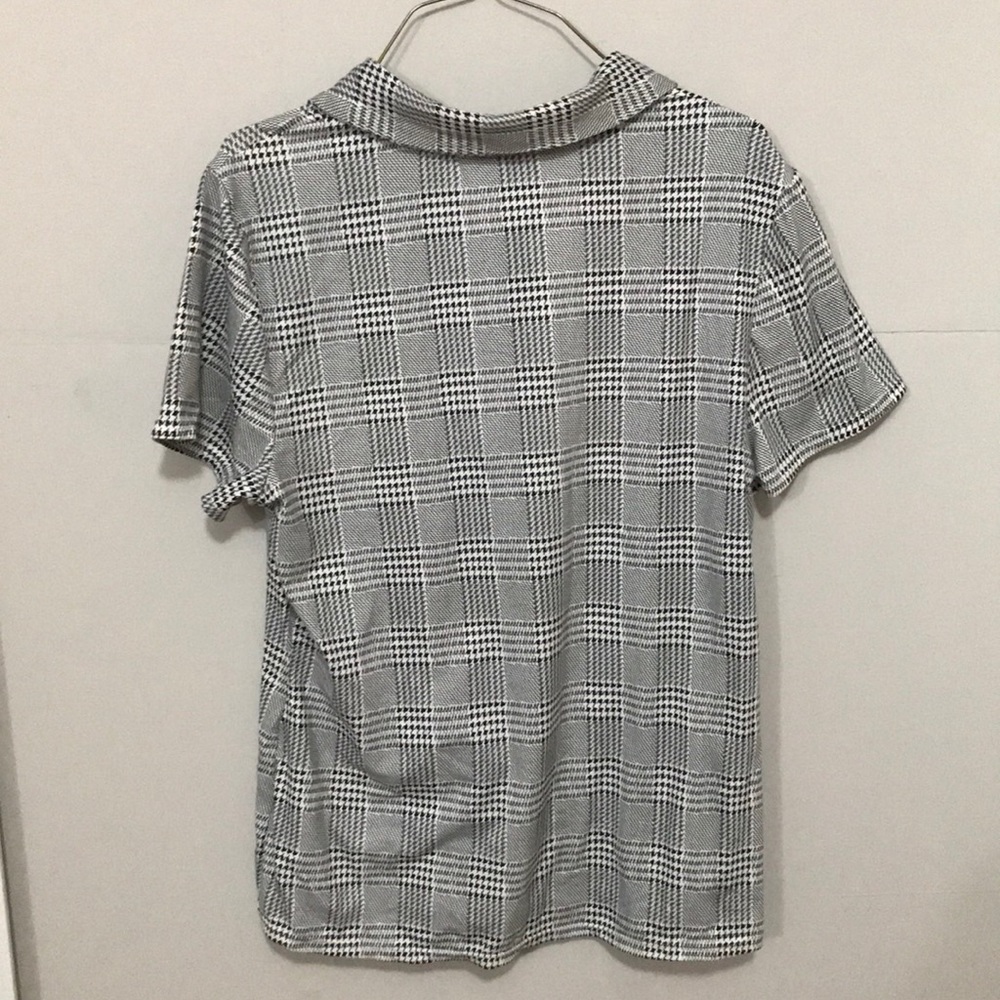 collared shirt - Picture 2 of 3